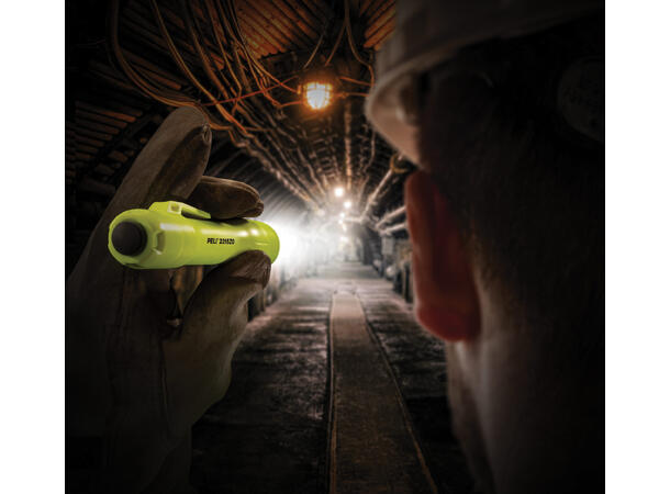 PELI 2315Z0 2AA LED-lykt Ex sone 0 med hjelmfeste