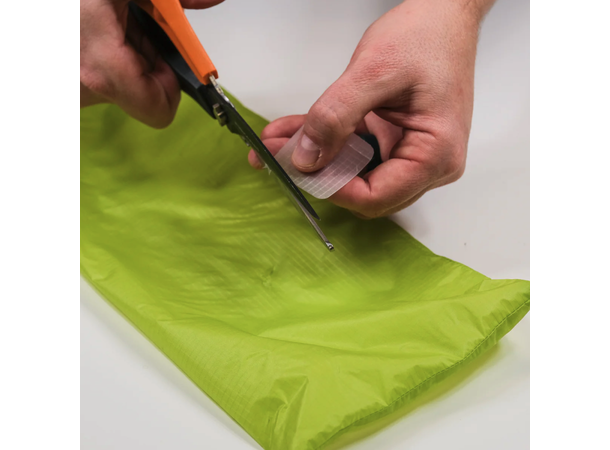 GA TENACIOUS TAPE - SilNylon Patches 2 transparente SilNylon 7,6x12,7cm