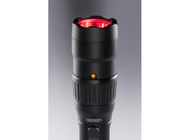 Peli 7600 oppladbar LED-lykt m/USB-kabel