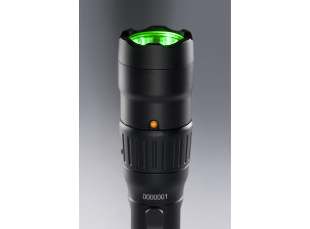 Peli 7600 oppladbar LED-lykt m/USB-kabel