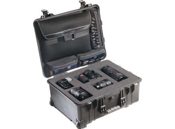 PELI CASE 1560 m/skum og PC-innlegg Innv. mål: 506x380x229 mm